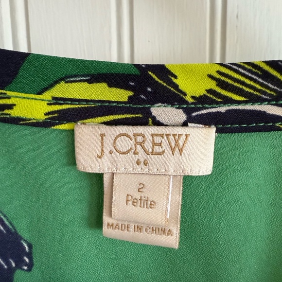 J. Crew Green Tropical Top size 2P with Pink and Yellow Flowers - Picture 2 of 4